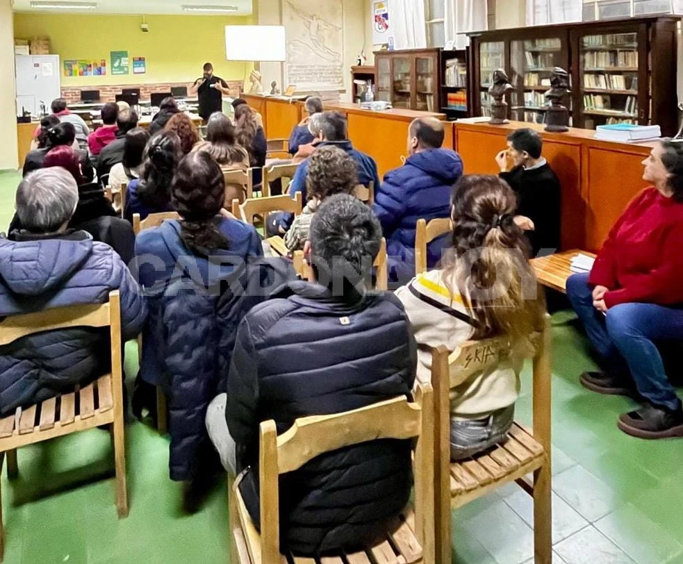 “Adolescencias y pantallas”: una consulta nacional busca definir cómo acompañar a los jóvenes en los entornos digitales