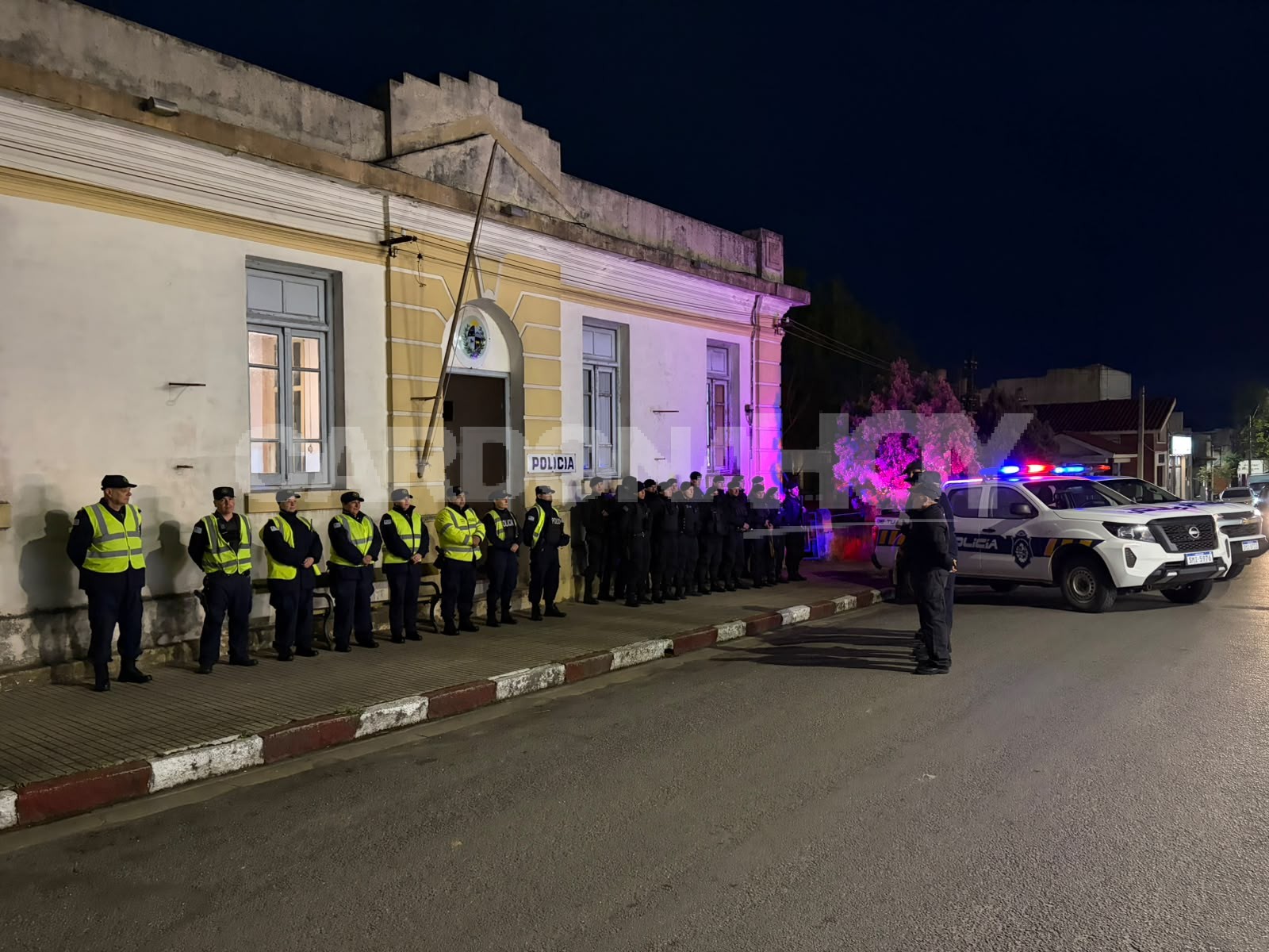 Unos 50 efectivos policiales participan del operativo de seguridad por el Rendez Vous 2026 — imagen 1