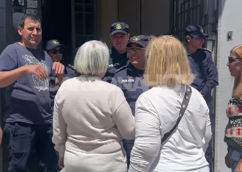 Vecinos de Mercedes reclamaron mayor seguridad y medidas para controlar la actividad de cuidacoches — imagen 1