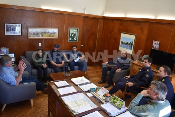 Besozzi recibió a autoridades de Jefatura de Policía y trabajadores de El Dorado por hechos de violencia